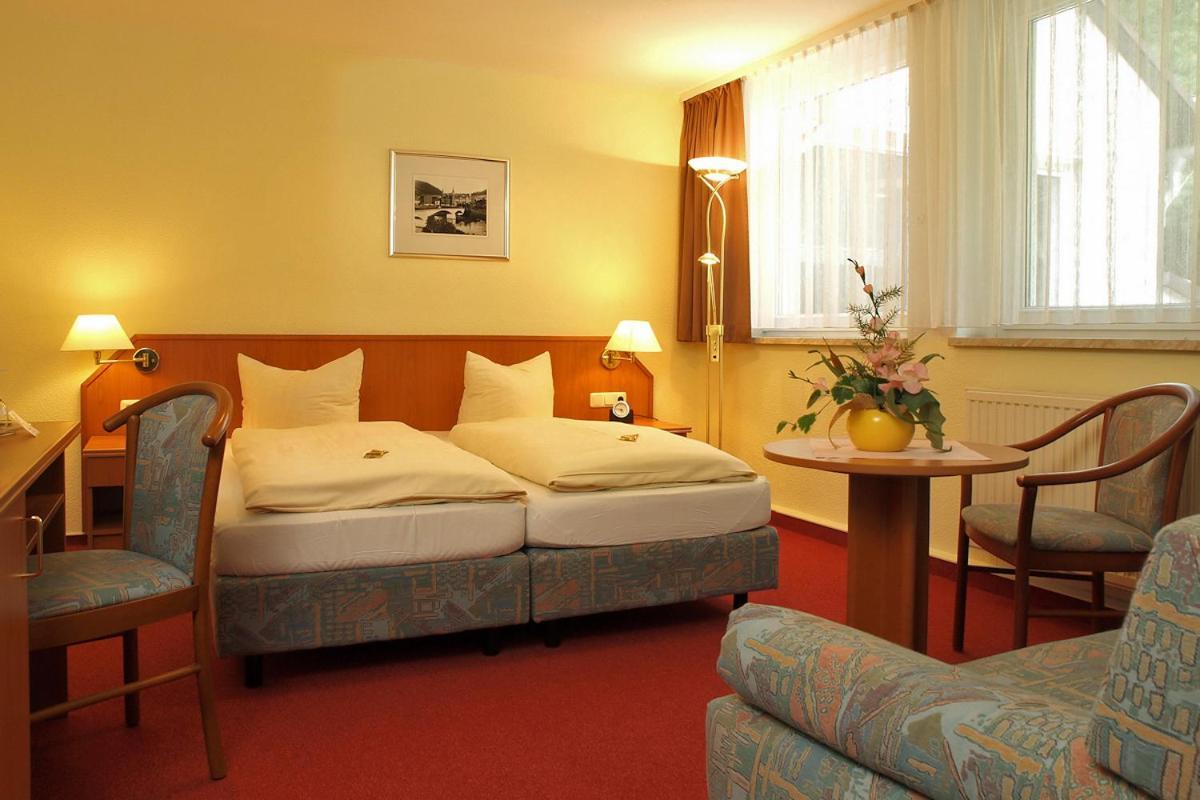 Hotel Am Schlossberg Ziegenrück Exteriör bild