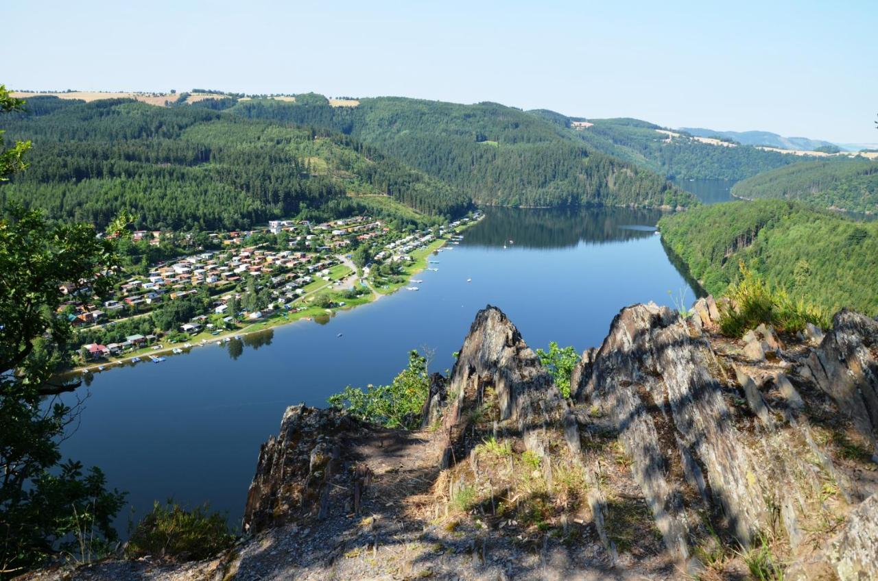 Hotel Am Schlossberg Ziegenrück Exteriör bild