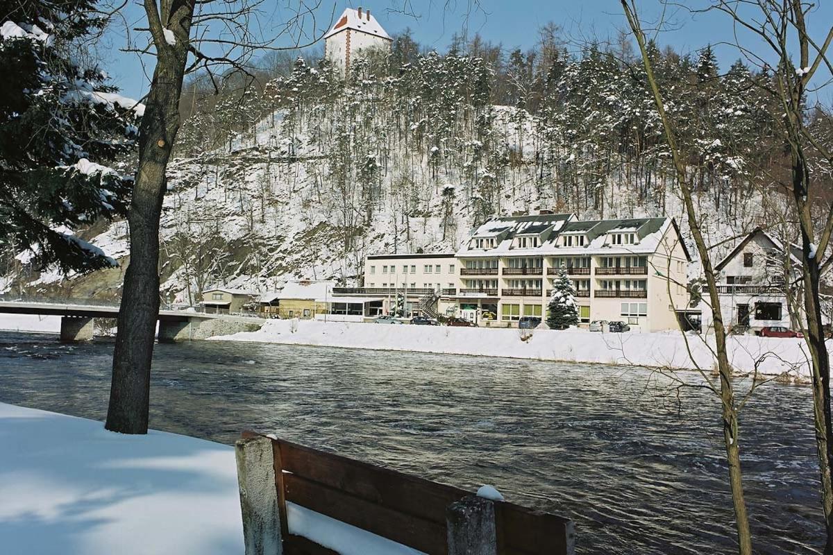 Hotel Am Schlossberg Ziegenrück Exteriör bild